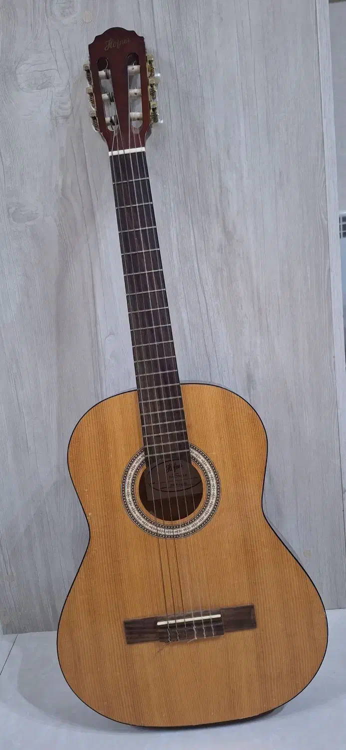 گیتار ۳/۴ هافنر|گیتار، بیس، امپلیفایر|رشت, معلم|دیوار