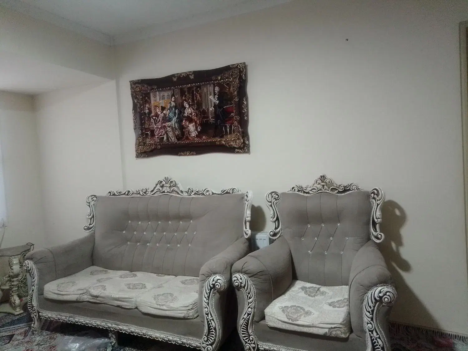 مبل سلطنتی هفت نفره|مبلمان خانگی و میز عسلی|پرند, فاز ۶|دیوار