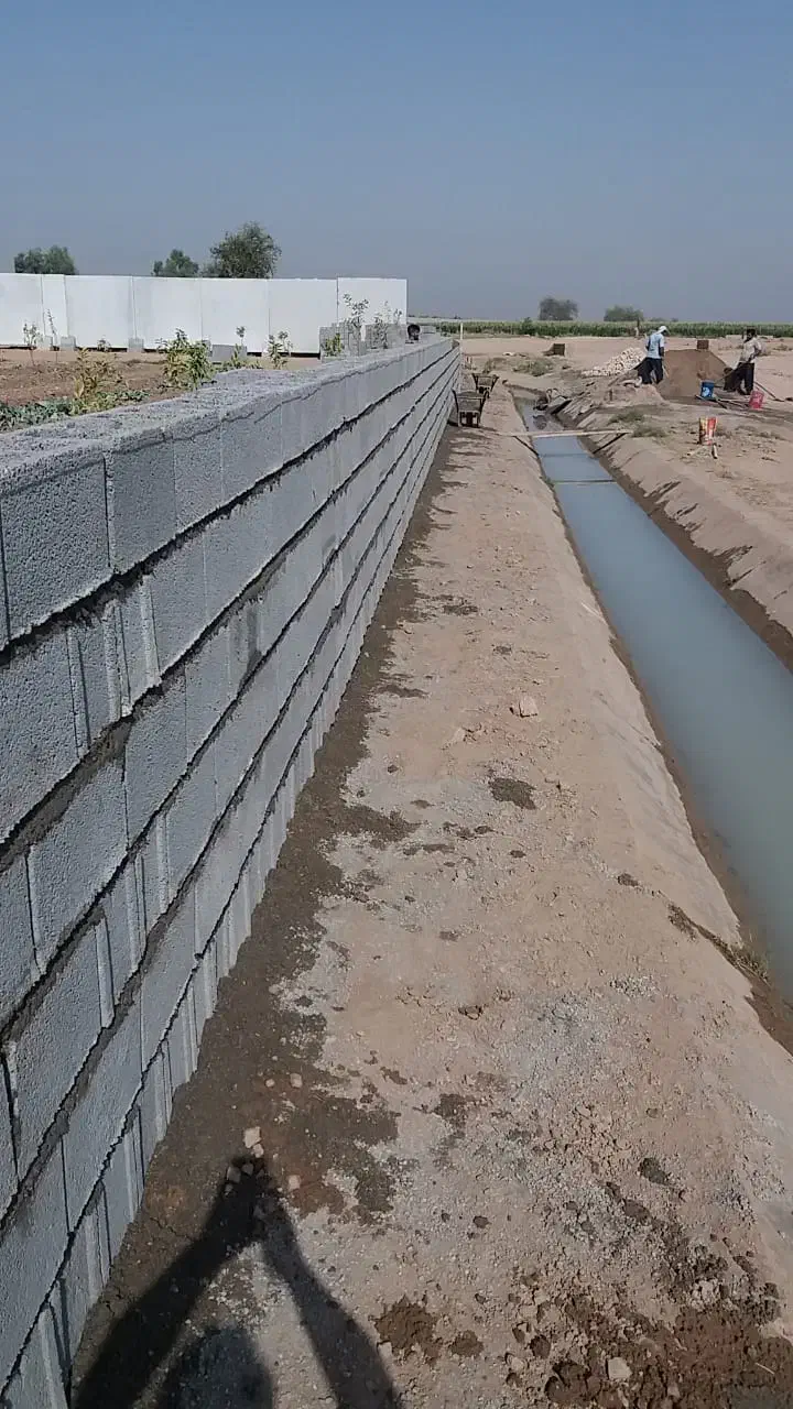 بنا و پیمانکار دیوار بلوکی باغ و باغچه|استخدام معماری، عمران و ساختمانی|دزفول, |دیوار