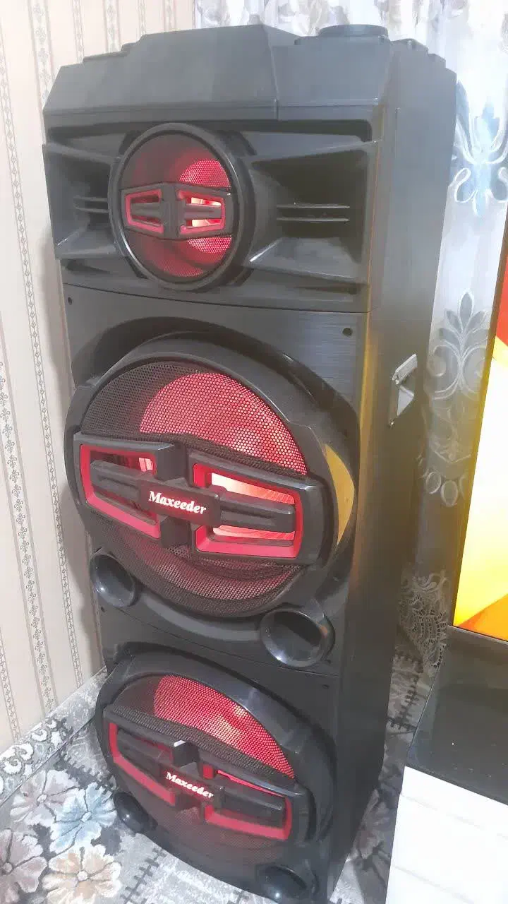 تلویزیون وبانداسپیکر|صوتی و تصویری|پرند, فاز ۶|دیوار