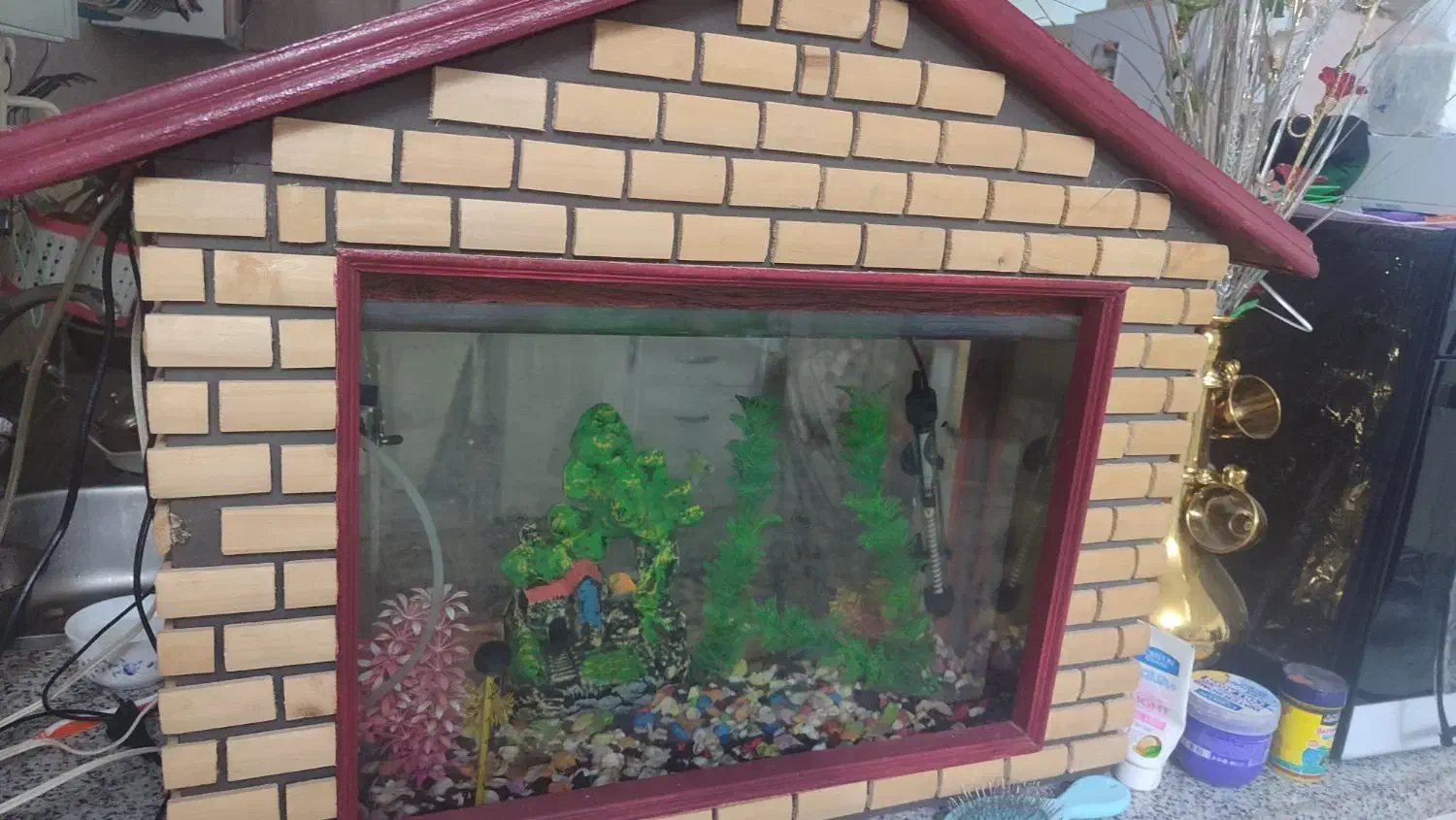 اکواریوم|ماهی|قم, چهل درخت‎|دیوار