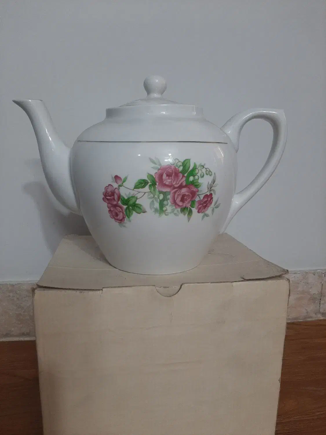 قوری مجلسی نو|قوری، کتری، قهوه‌ساز دستی|یزد, |دیوار