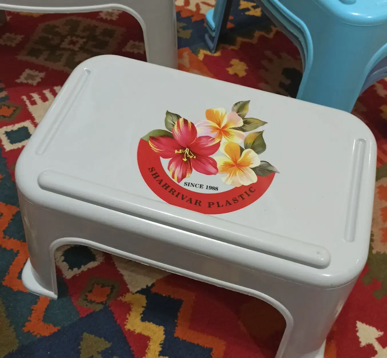 چهارپایه|صندلی و نیمکت|لنگرود, |دیوار