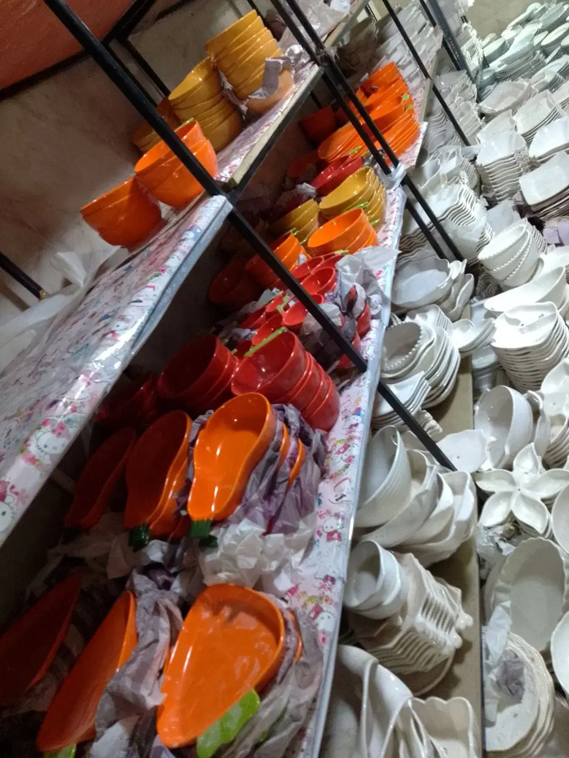 فروشنده خانم|استخدام بازاریابی و فروش|خرمآباد, |دیوار