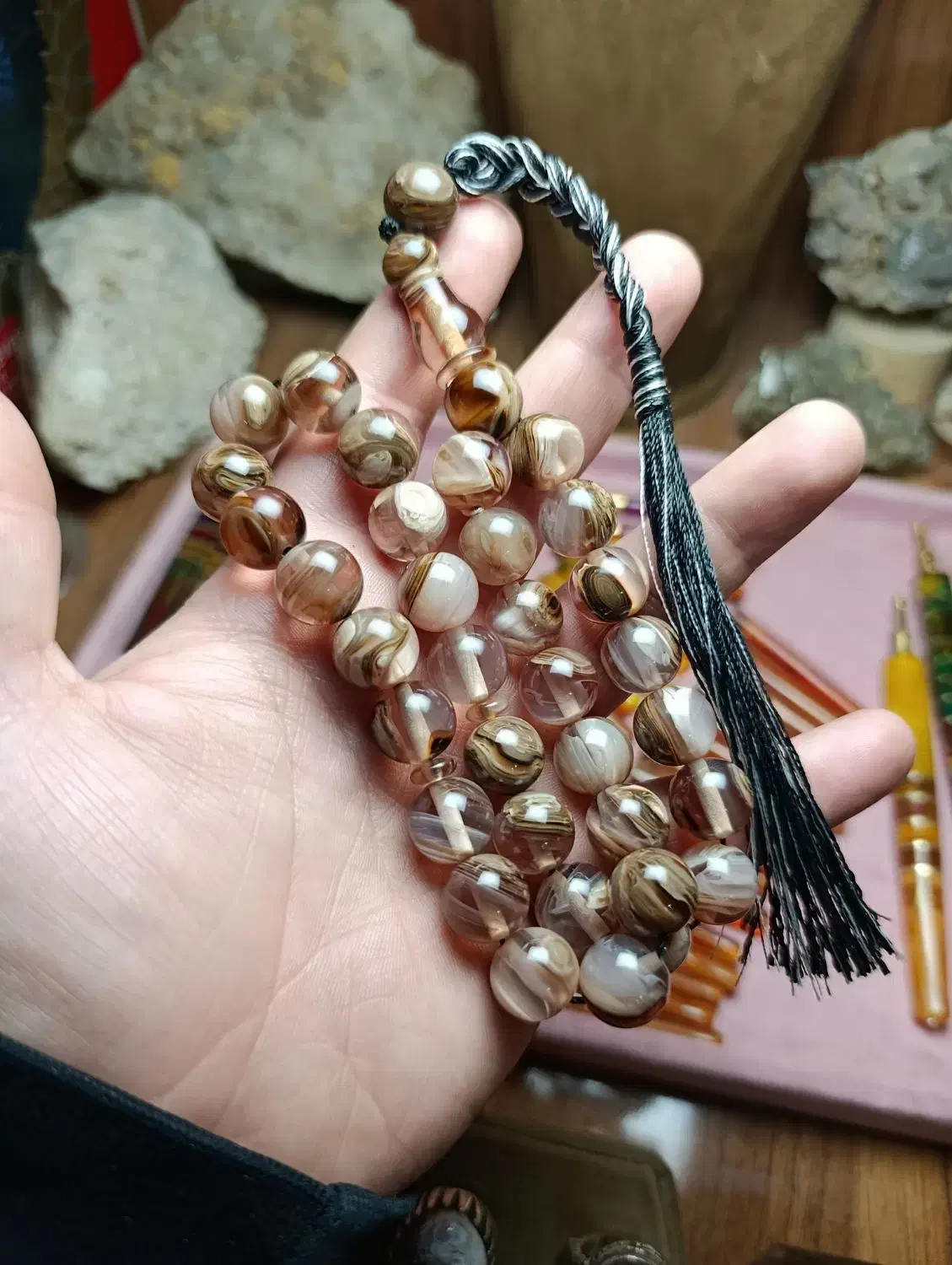 تسبیح کهربا رگه پیچ سفید دودی|بدلیجات|ارومیه, |دیوار