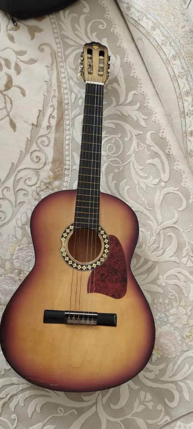 گیتار|گیتار، بیس، امپلیفایر|همدان, |دیوار