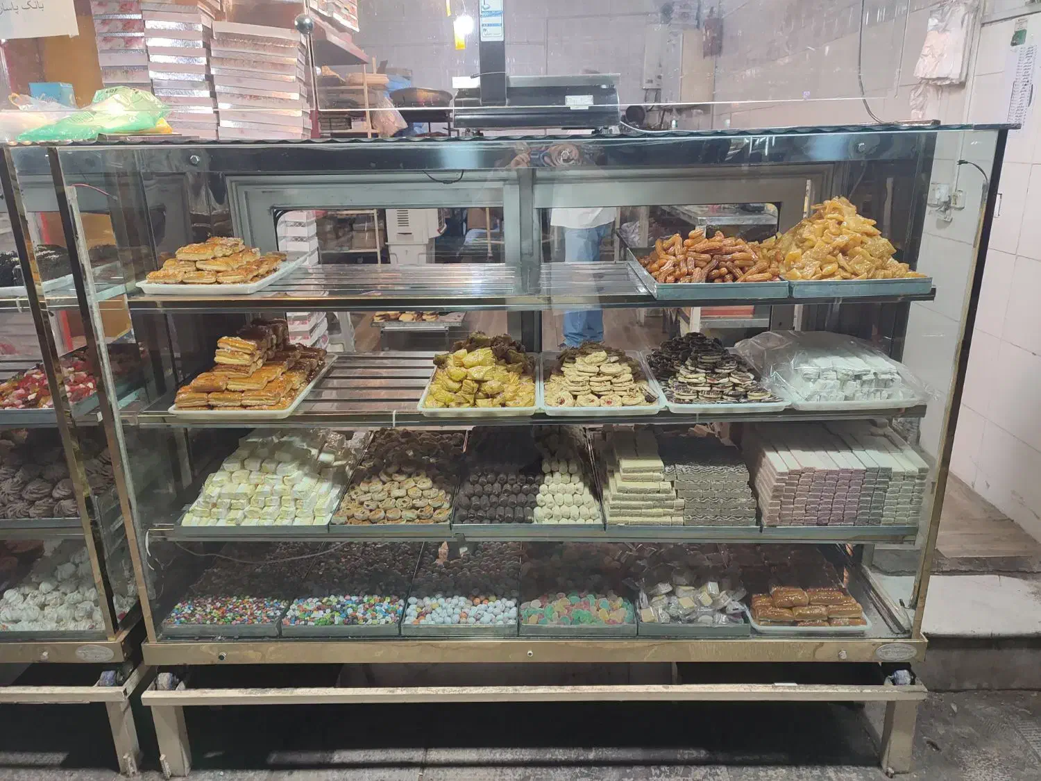 ویترین|فروشگاه و مغازه|شاهین‌شهر, فردوسی|دیوار