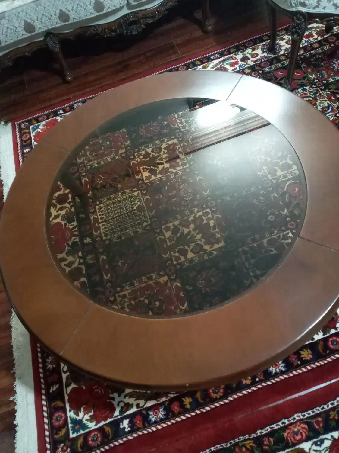 مبلمان ومیز نهار خوری در حد نو|مبلمان خانگی و میز عسلی|شاهینشهر, حافظ جنوبی|دیوار