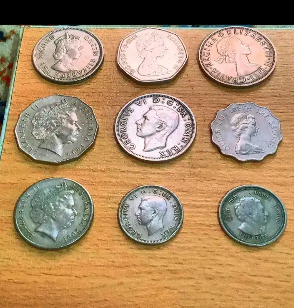 آلبوم سکه های خارجی به صورت کلی فروخته میشود|کلکسیون سکه، تمبر، اسکناس|قم, پشت انبار نفت|دیوار