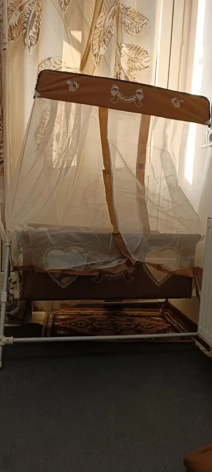 گهواره|تخت و صندلی بچه|پاکدشت, پاکدشت (مامازند)|دیوار