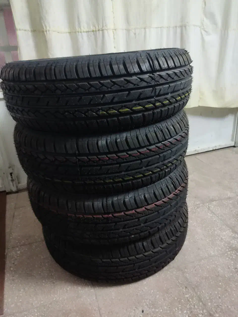 لاستیک بارز  185*65*14|قطعات یدکی و لوازم جانبی|قم, نیروگاه|دیوار