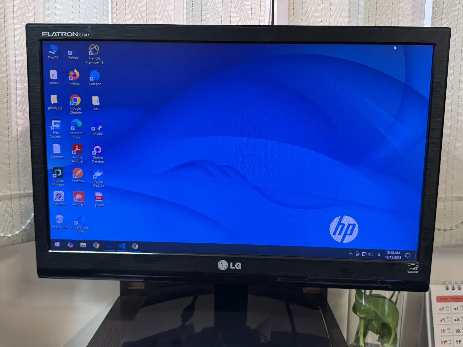 ۱۵ عدد مانیتور LG Dell hp samsung|قطعات و لوازم جانبی رایانه|اصفهان, شاهزید|دیوار