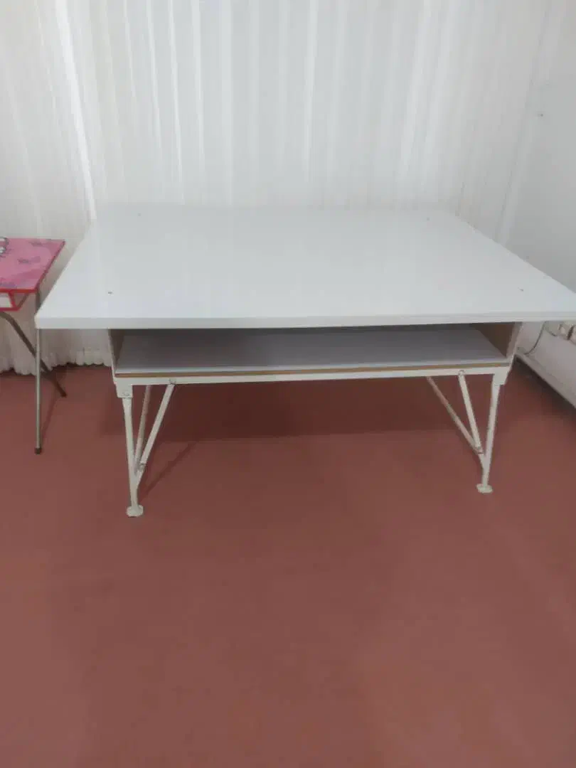 میز سفارشی برای خیاطی و کارگاهی|لوازم خیاطی و بافتنی|اهر, |دیوار