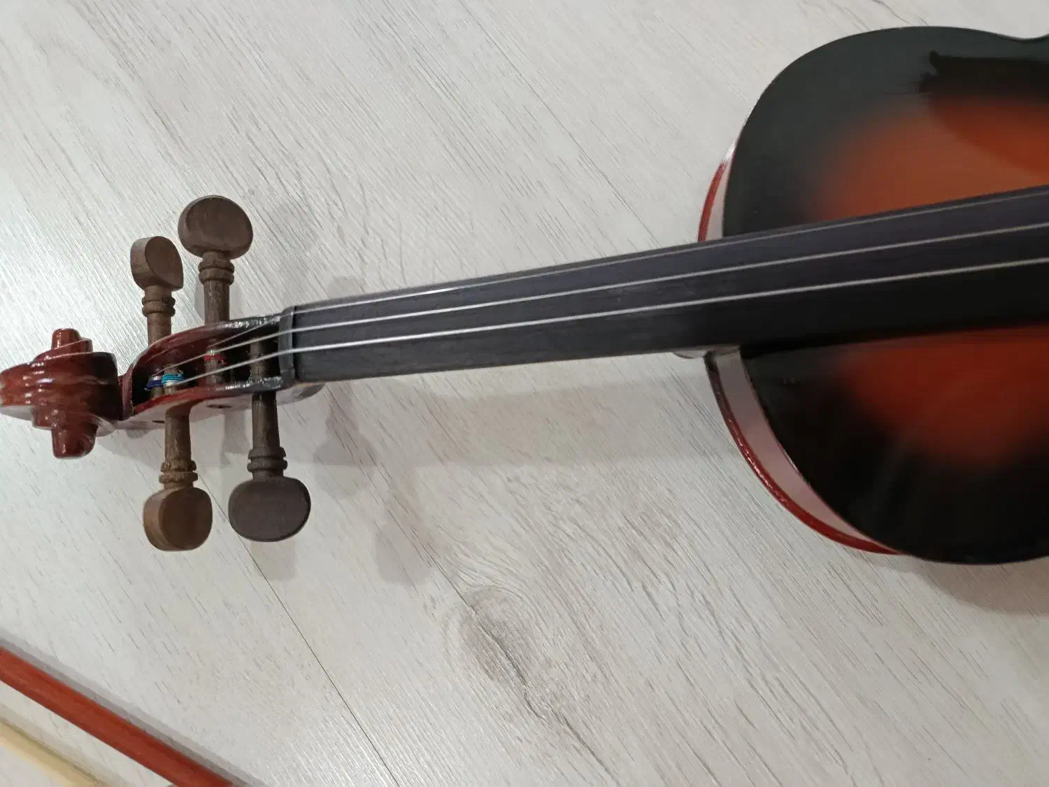 ویالون آموزشی|ویولن|نمین, |دیوار