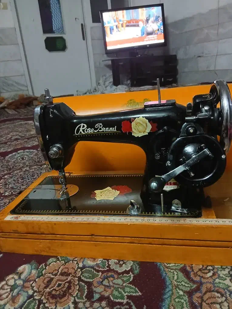 چرخ خیاطی|چرخ خیاطی و ریسندگی|یزد, |دیوار