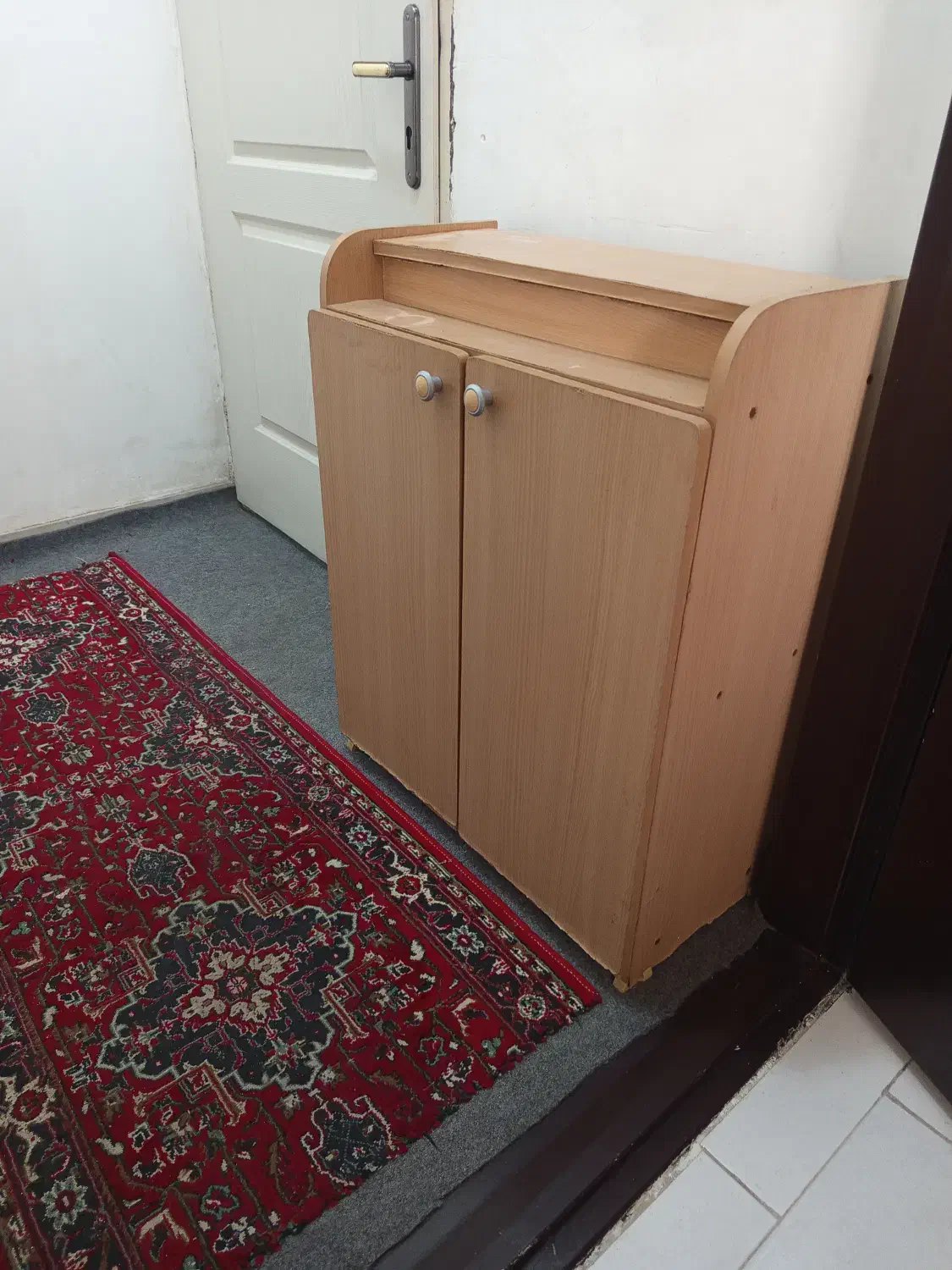 لوازم خانه|میز و صندلی غذاخوری|میانه, |دیوار