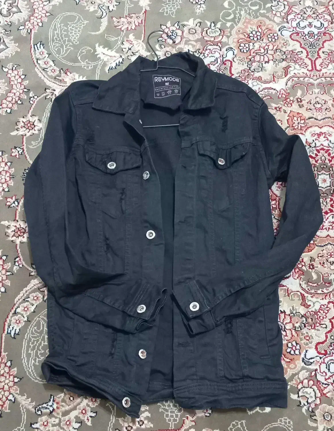 یک عدد کت لی مشکی وپالتوی مشکی نو پسرانه|لباس|رشت, ولکس|دیوار