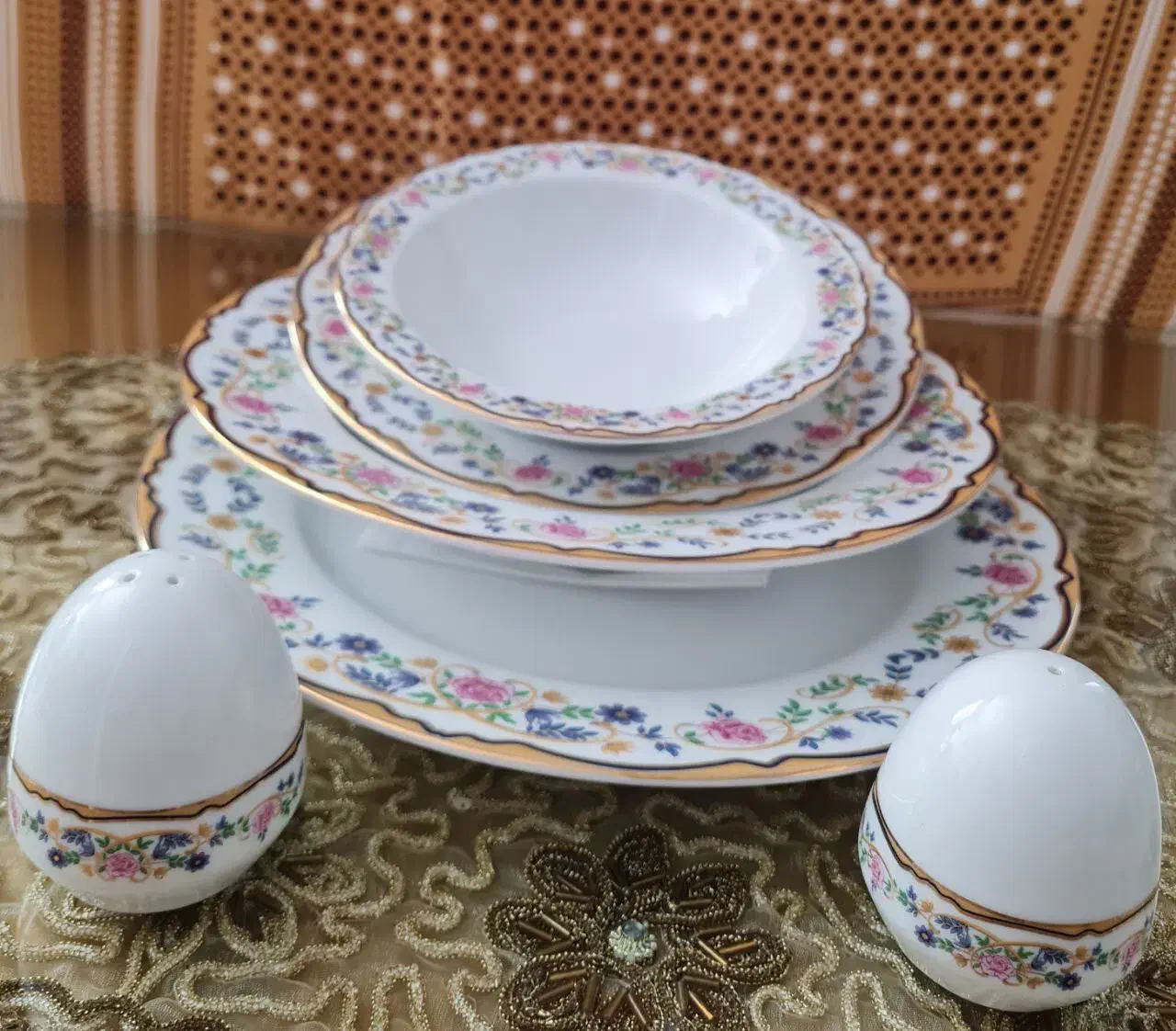 سرویس زرین ۲۴ تکه طرح گلستان|ظروف سرو و پذیرایی|سهند, |دیوار