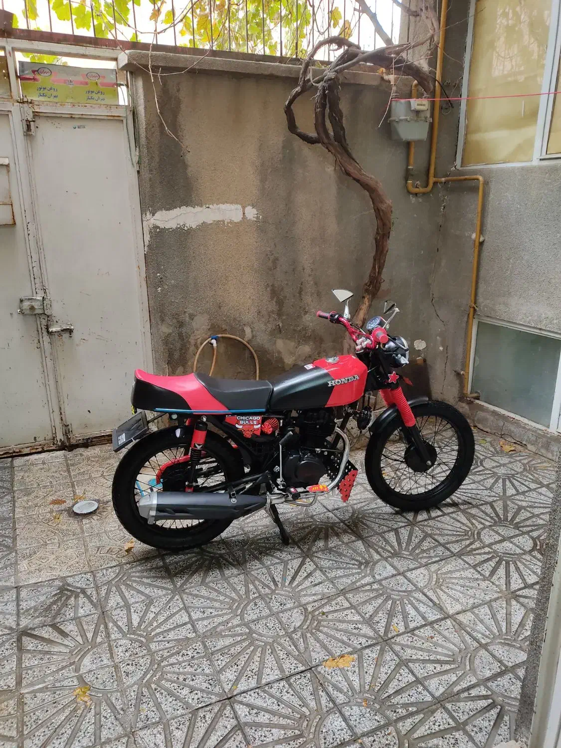 هندا تمام کاستوم(شخصی سازی)|موتورسیکلت|بروجرد, |دیوار