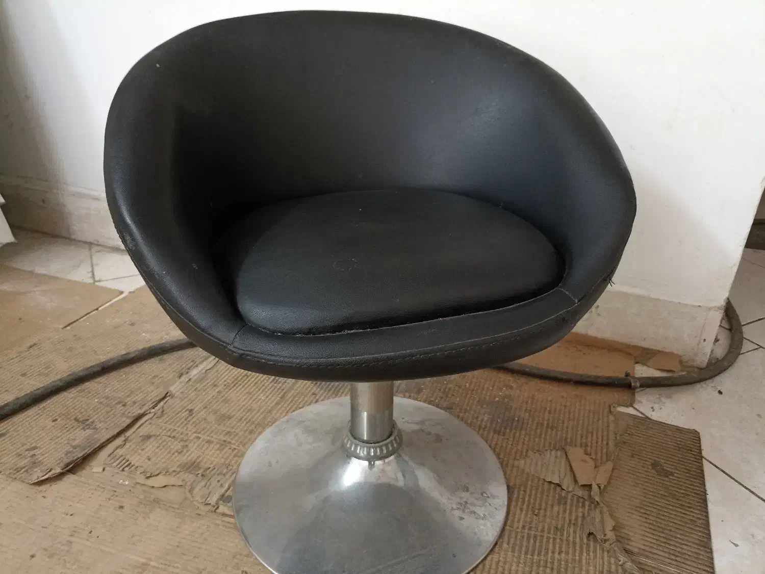 صندلی چرمی نهارخوری جک دار|میز و صندلی غذاخوری|لاهیجان, کوی آزادگان|دیوار