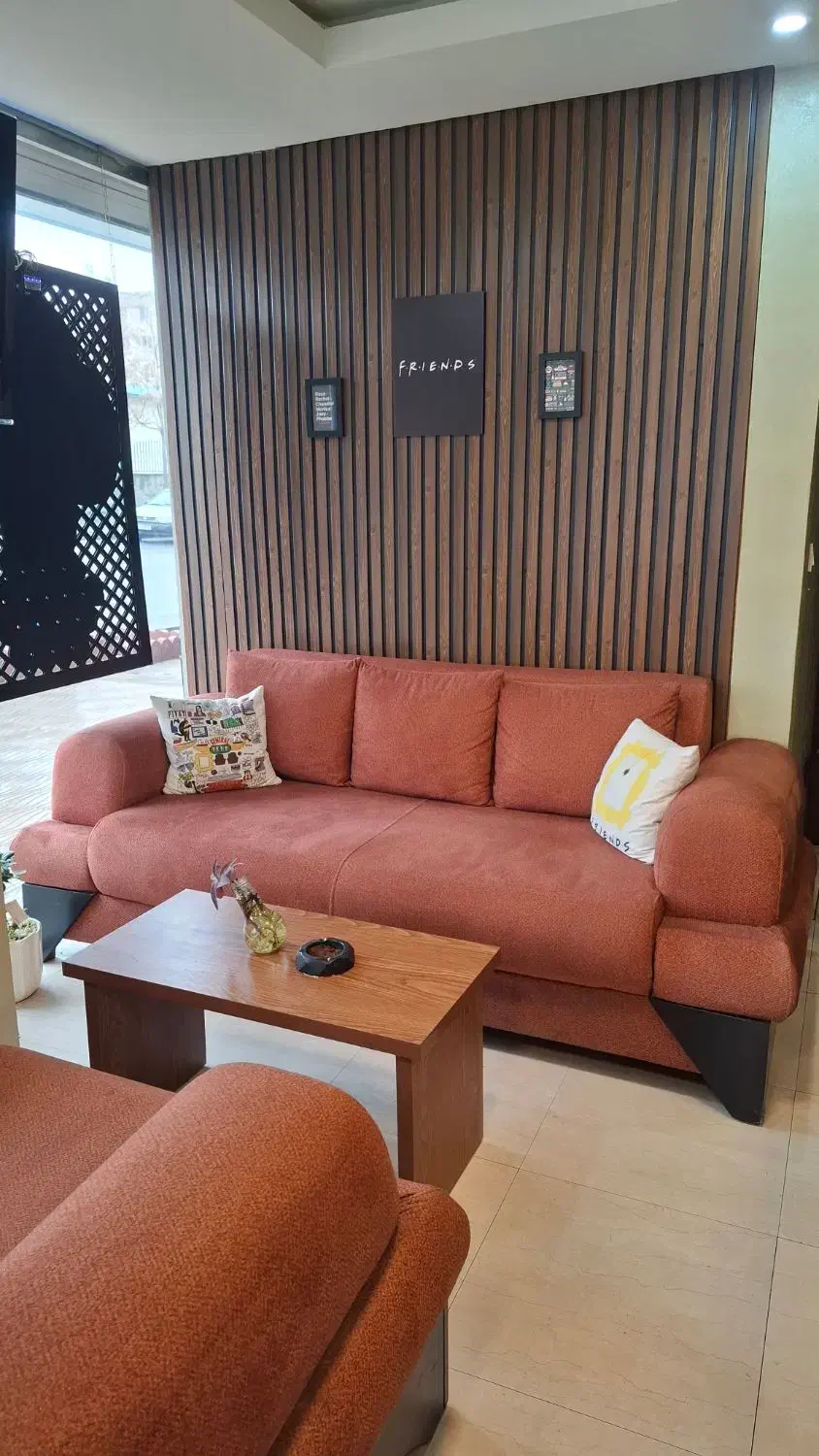 فروش مبل ۴ نفره|مبلمان خانگی و میز عسلی|کرج, باغستان|دیوار