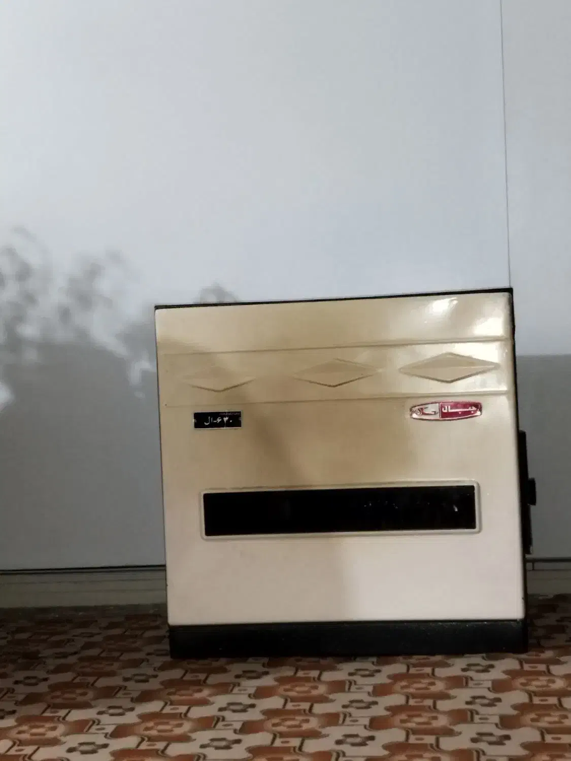 بخاری|بخاری، هیتر، شومینه|بهارستان, |دیوار