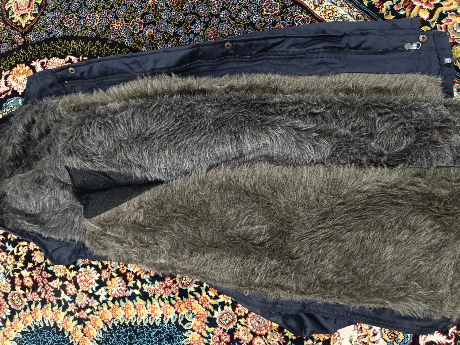 کاپیشن|لباس|مبارکه, |دیوار