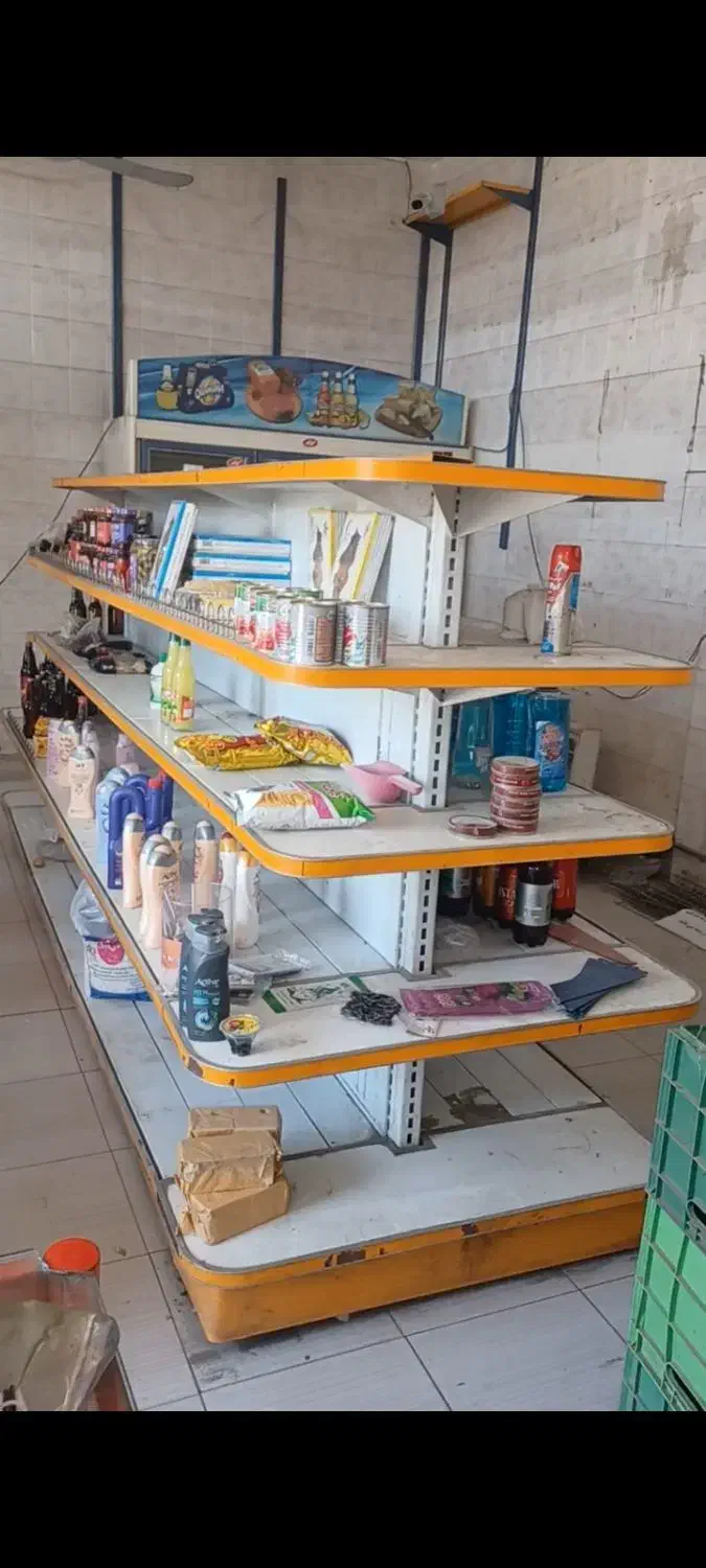 طبقه وسط فروشگاهی|فروشگاه و مغازه|شهرضا, |دیوار