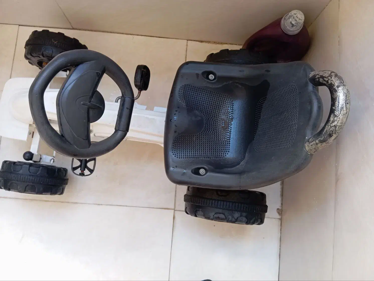 چهار چرخ فرمون دار مناسب بچه ۳تا ۷سال|دوچرخه، اسکیت، اسکوتر|رباطکریم, نصیرشهر|دیوار