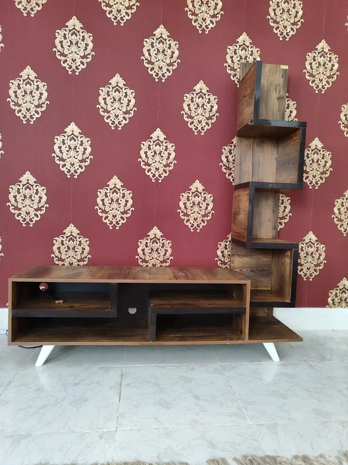 میز تلوزیون|میز تلویزیون|لار, |دیوار