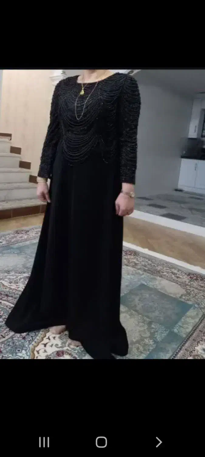 لباس مجلسی شیک|لباس|رباط‌کریم, رباط‌کریم|دیوار