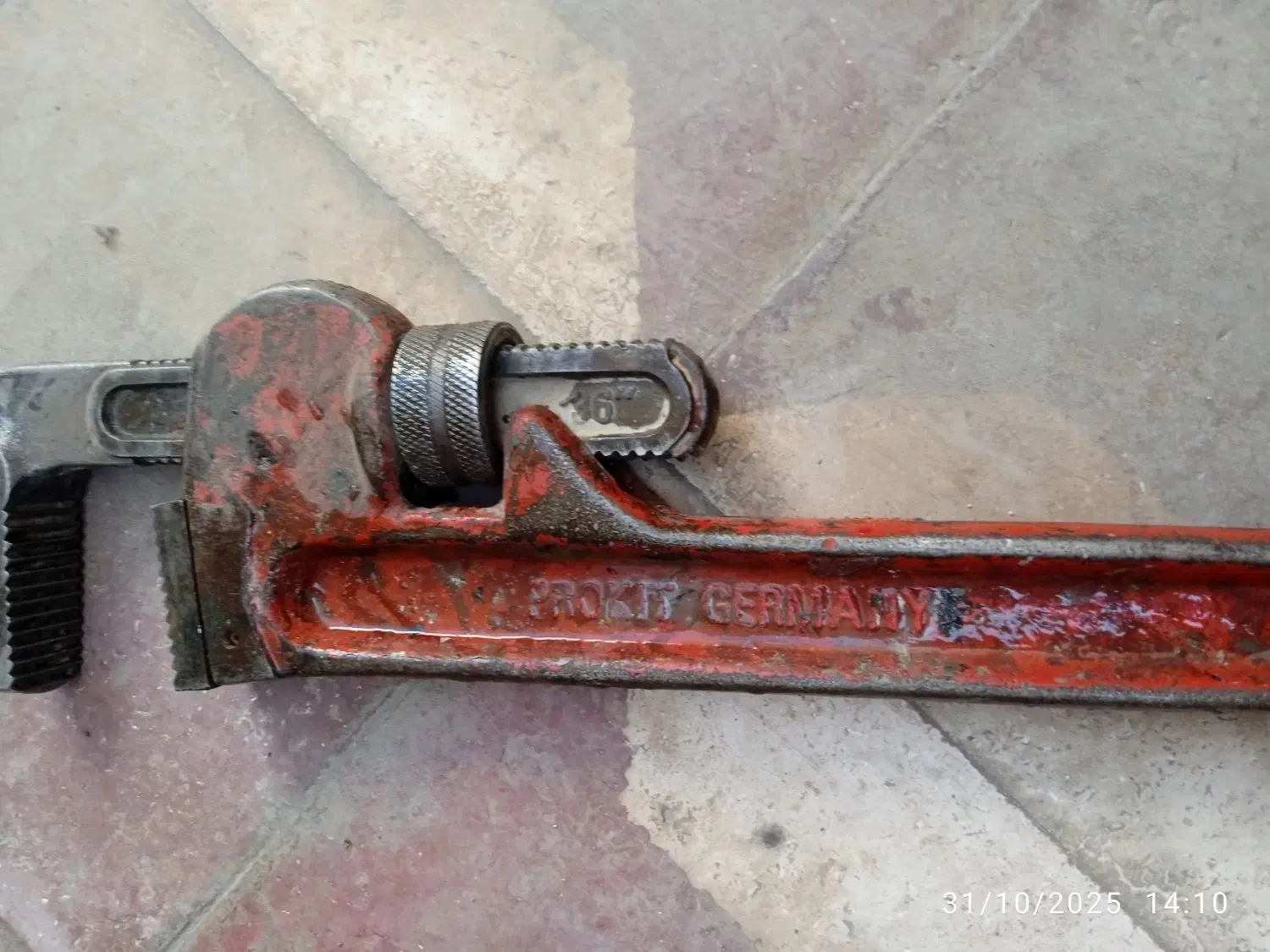 رنده برقی لوله پلی اتیلن ،گیره چهار اینچ ...|ابزارآلات|شیراز, کفترک|دیوار