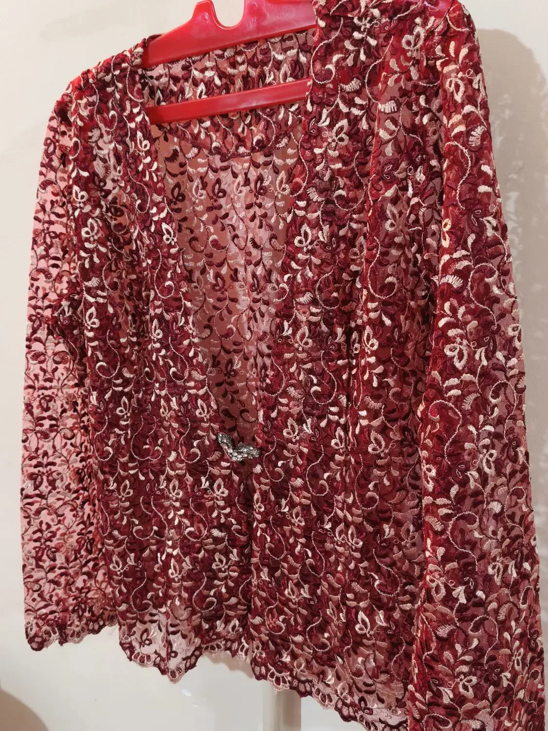 لباس گیپور مجلسی|لباس|ورامین, ورامین|دیوار