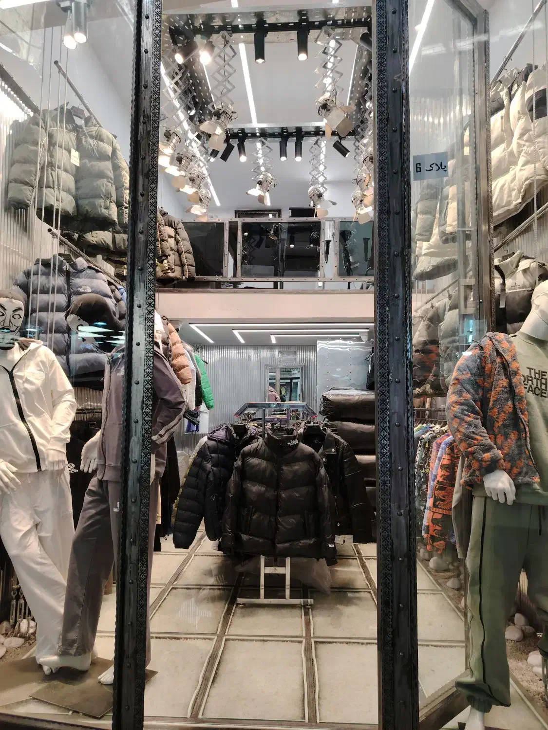 نیروی فعال خانم جهت فروشندگی و پاسخگویی نیازمندیم|استخدام بازاریابی و فروش|تهران, بازار|دیوار