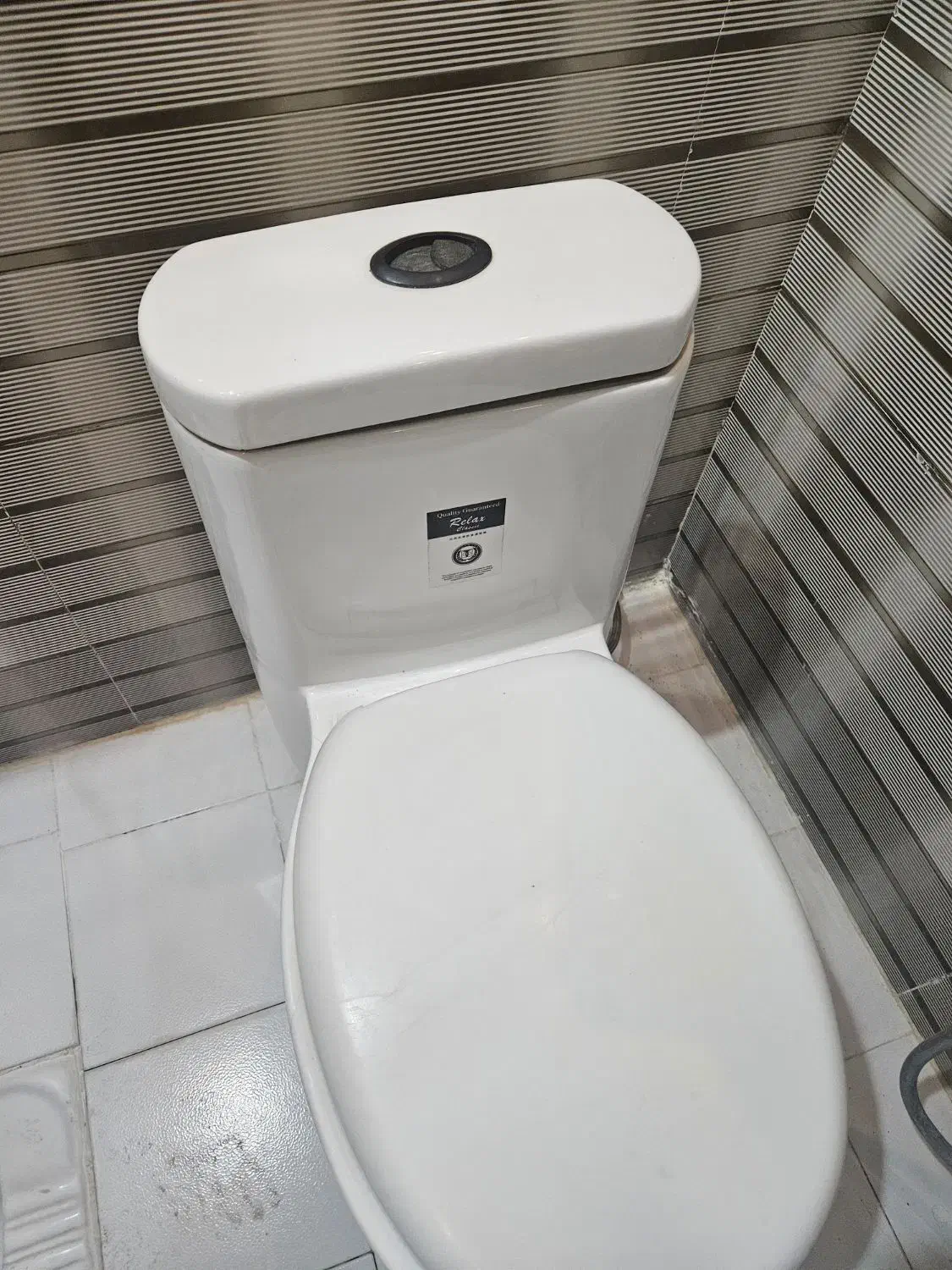 روشویی و توالت فرنگی|لوازم سرویس بهداشتی|کهریزک, |دیوار