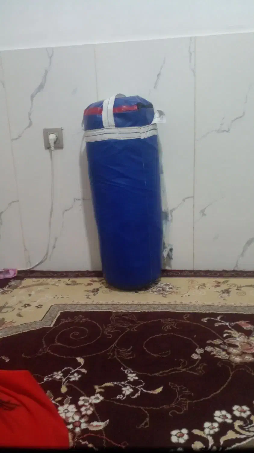 کیسه بوکس آبی|تجهیزات ورزشی|یاسوج, |دیوار