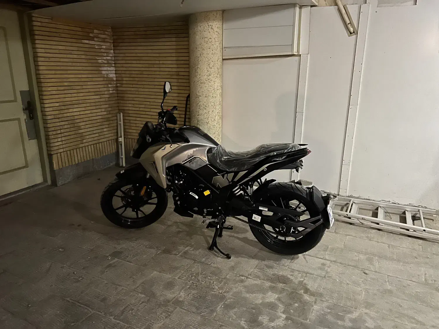 Na 1404|موتورسیکلت|اصفهان, سپاهان‌شهر|دیوار