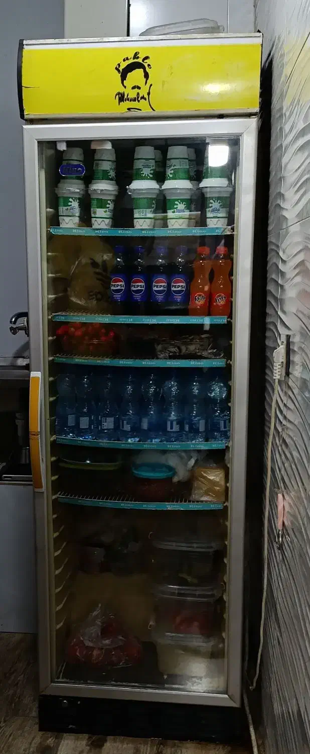 یخچال ایستاده نوشابه|کافی‌شاپ و رستوران|لاهیجان, کوی خزر|دیوار