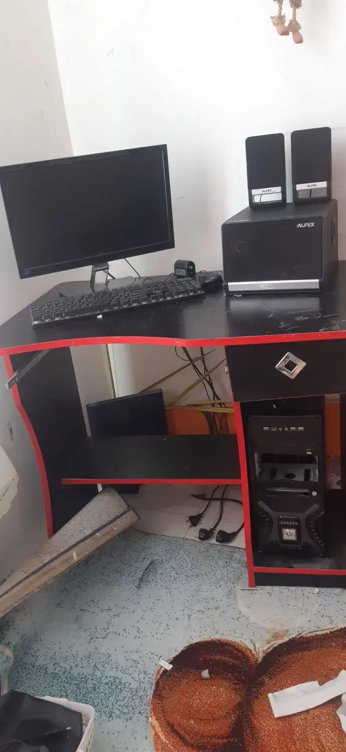 میزکامپیوتر|میز تحریر و کامپیوتر|سنندج, |دیوار