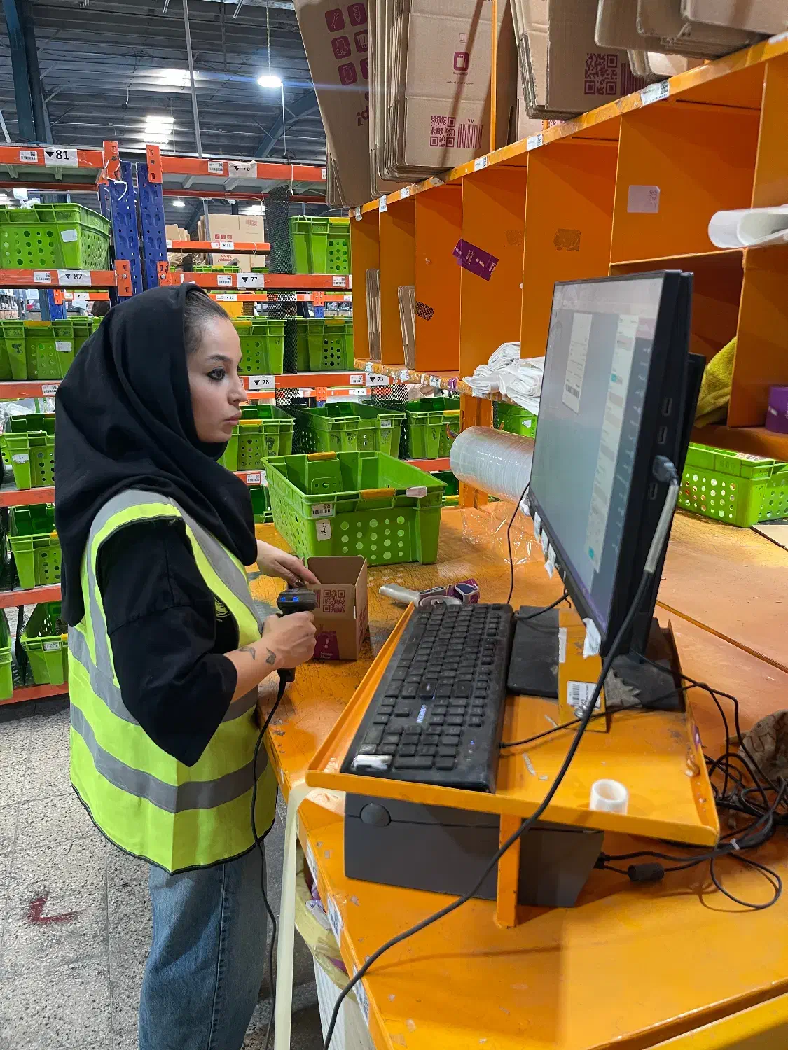 استخدام نیروی انبار از مهراباد جنوبی با بیمه|استخدام صنعتی، فنی، مهندسی|تهران, تهرانسر شرقی|دیوار