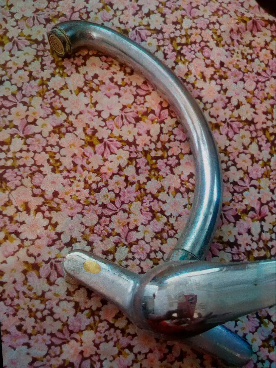 شیراب کاملا سالم|لوازم حمام|ملایر, |دیوار