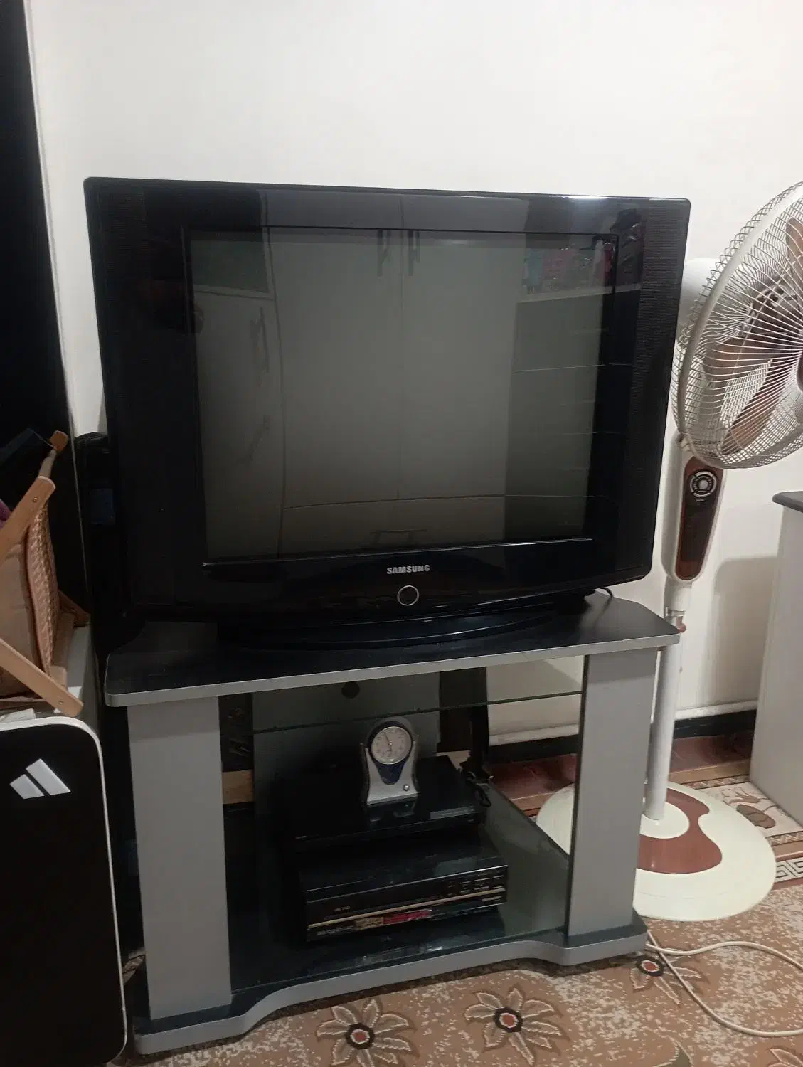 تلویزیون همراه میز|تلویزیون و پروژکتور|تهران, شهرک ابوذر|دیوار