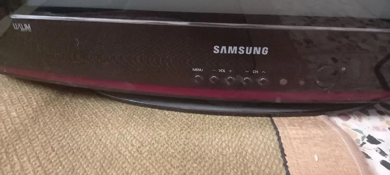 مدل سامسونگ سالم|تلویزیون و پروژکتور|نجفآباد, باغ ملی|دیوار