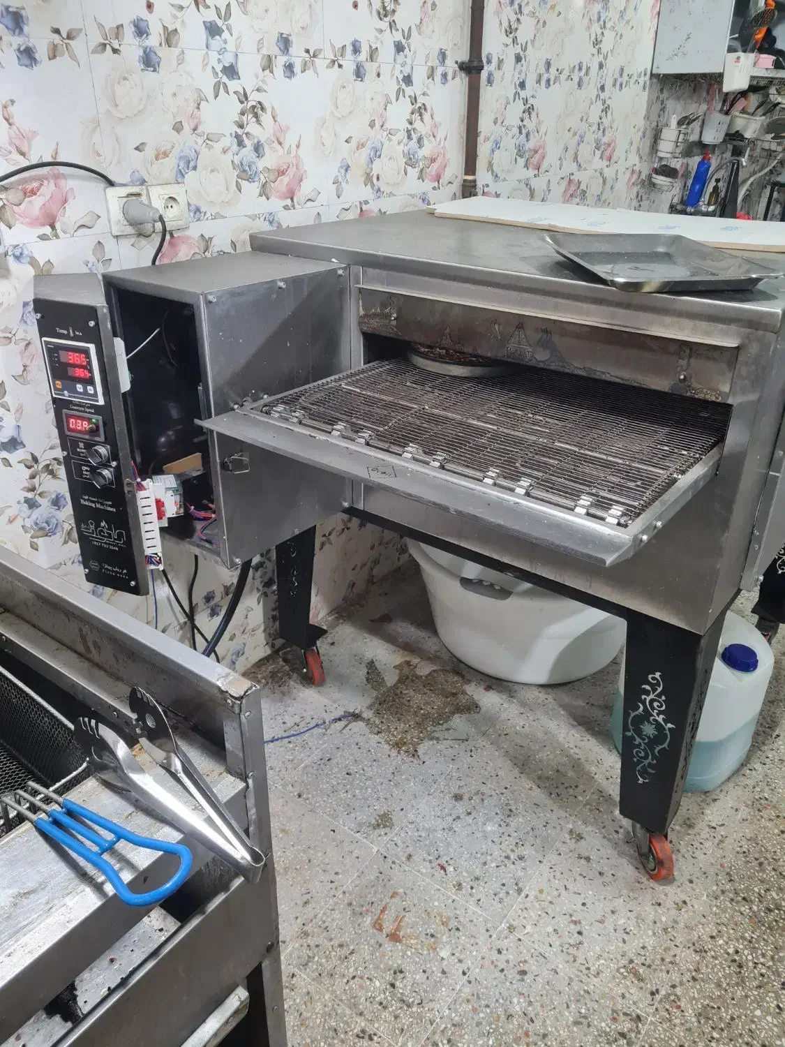 فروشی|کافی‌شاپ و رستوران|شیراز, شهرک بهار|دیوار