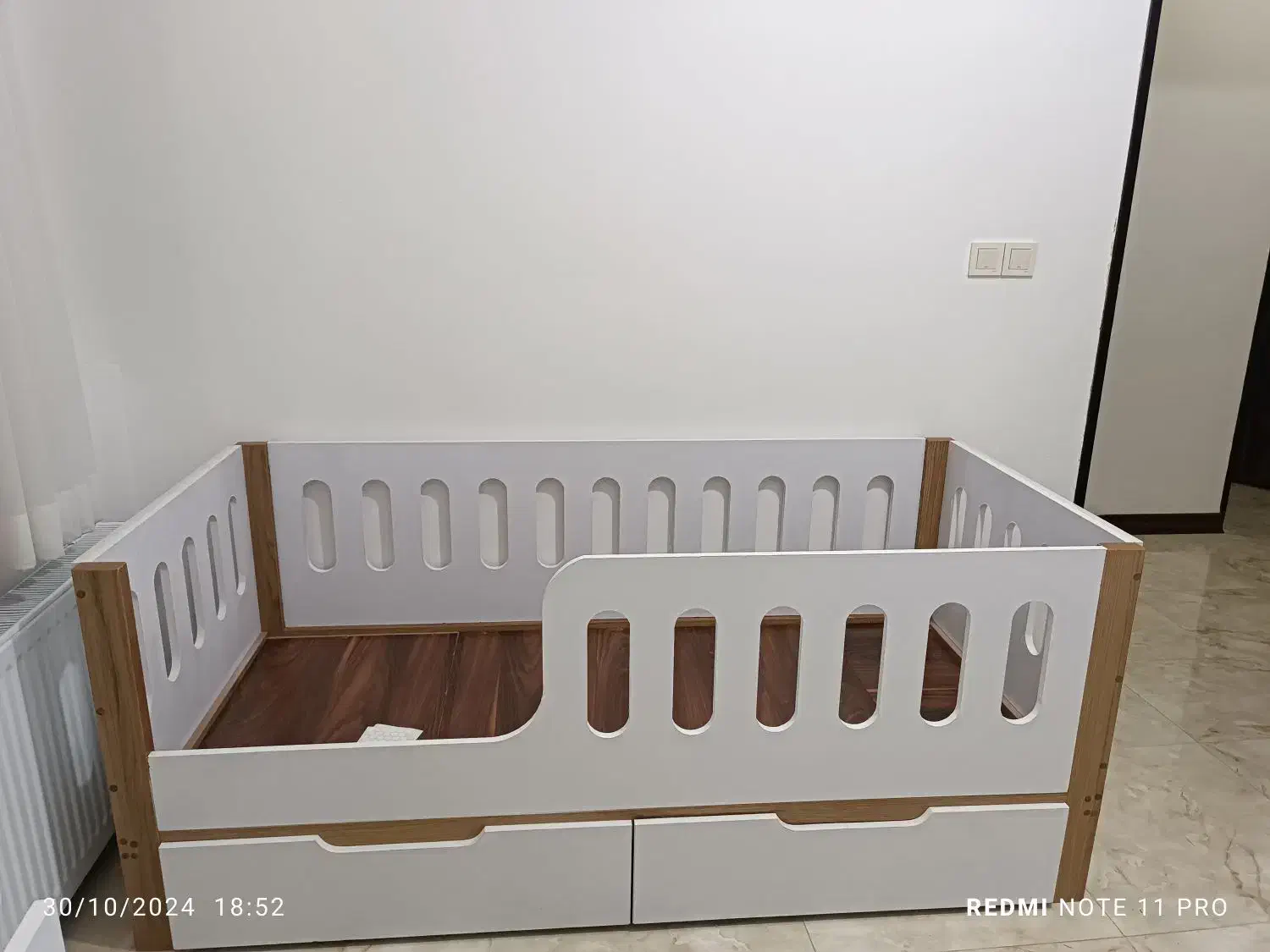 تخت خواب|تخت و سرویس خواب|ساری, |دیوار