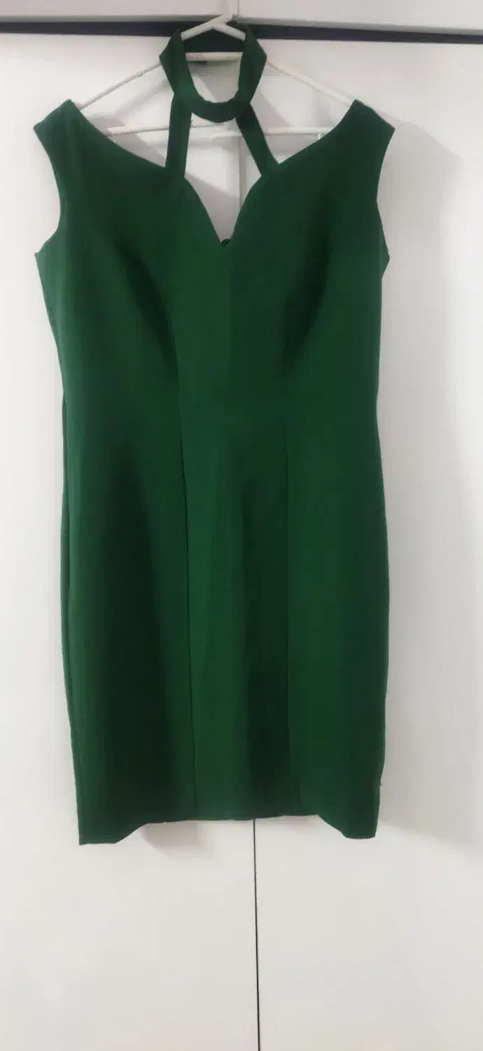 پیراهن مجلسی|لباس|گلبهار, شهر جدید گلبهار|دیوار