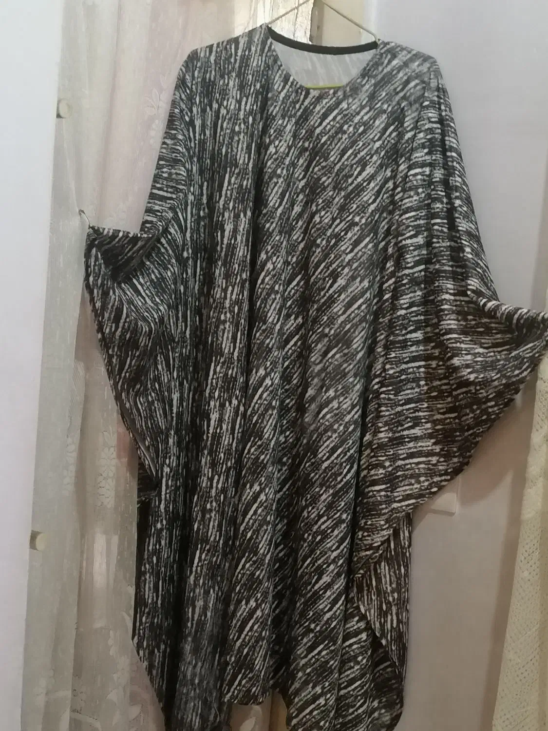 کفتان نونو مناسب فصل|لباس|شیراز, لب آب|دیوار