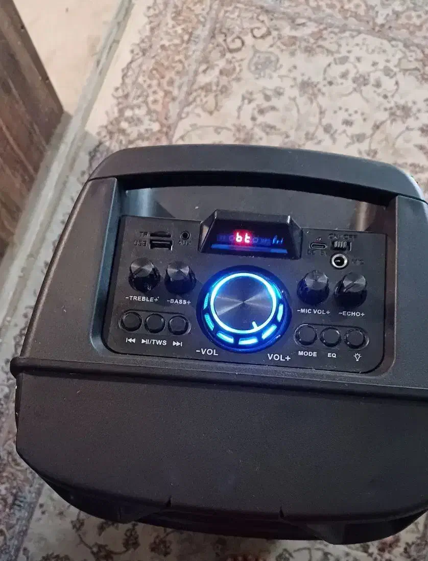 اسپیکر|سیستم صوتی خانگی|صدرا-فارس, فاز ۱|دیوار