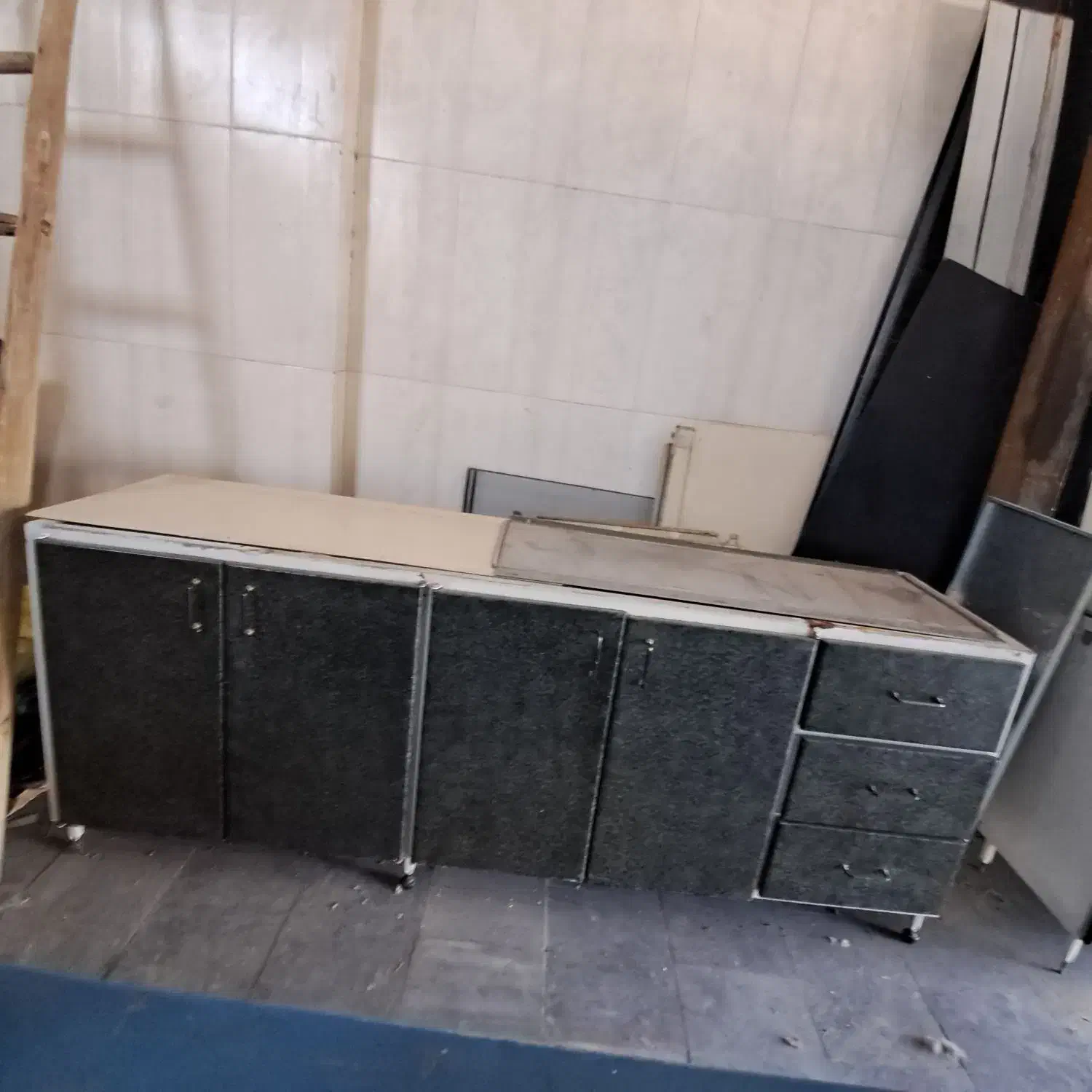 کابینت|مصالح و تجهیزات ساختمان|اصفهان, کوی نرگس|دیوار