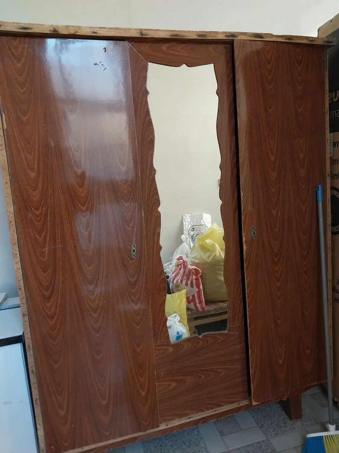 کمدعتیقه|کلکسیون اشیاء عتیقه|شهرکرد, |دیوار